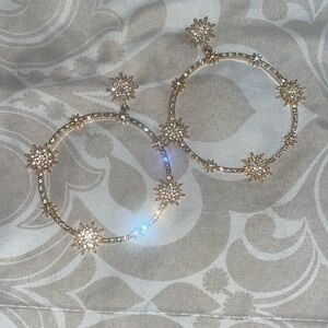 Gold earrings Halo Style